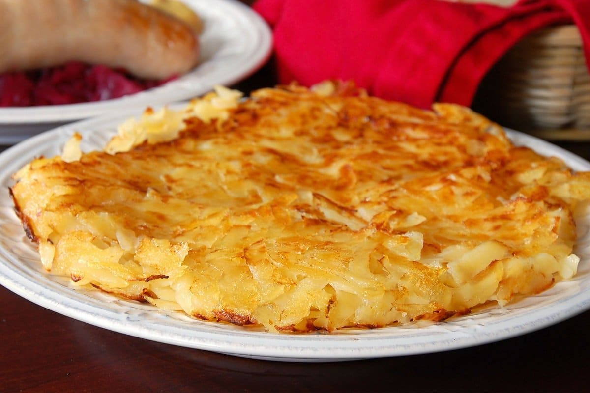 Bramborové rösti: originální recept ze Švýcarska.