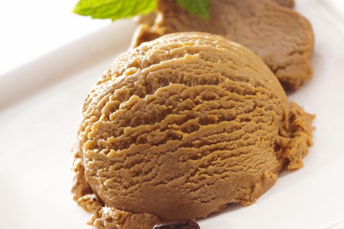 Jak připravit zmrzlinu „Dulce de leche“: lahodný a krémový recept ze 3 ingrediencí.