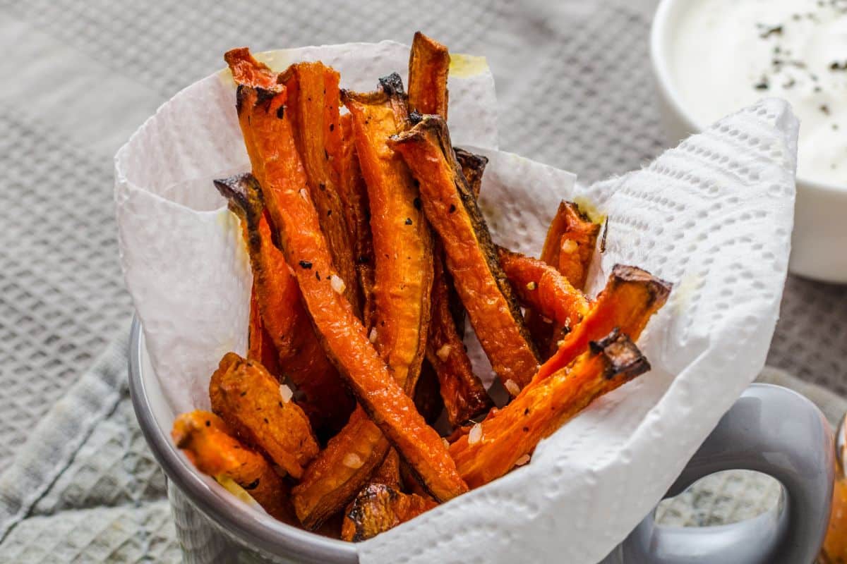 Je křupavější než hranolky a zdravější. Ideální pro zdravou večeři.