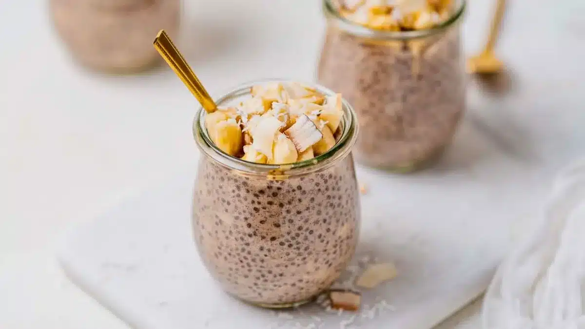 Jak připravit pudink z chia semínek: recept na snídani, která vám dodá energii na celý den.